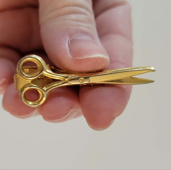 Goldtone Scissors Bar Tie Clip - Picture 5 of 5